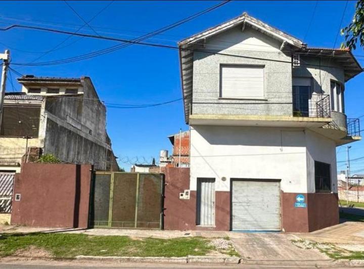 Local comercial · 220m² · 1 Cochera