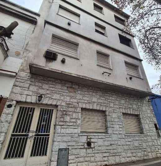 Local comercial · 726m²