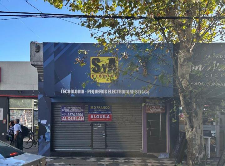 Local comercial · 220m²