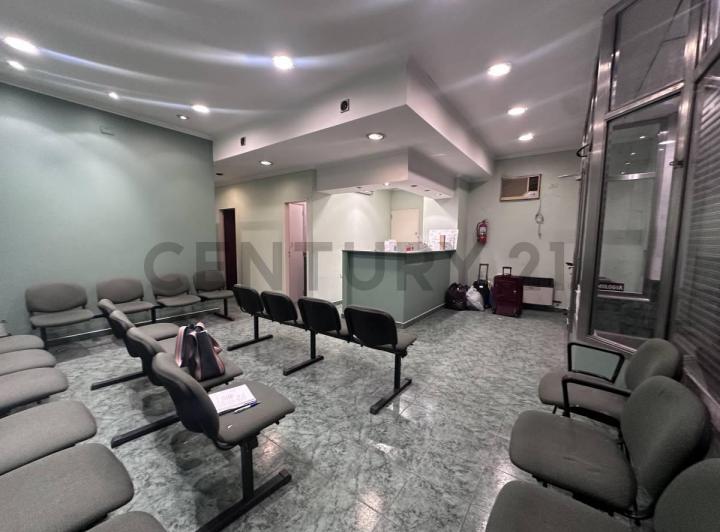 Local comercial · 285m²