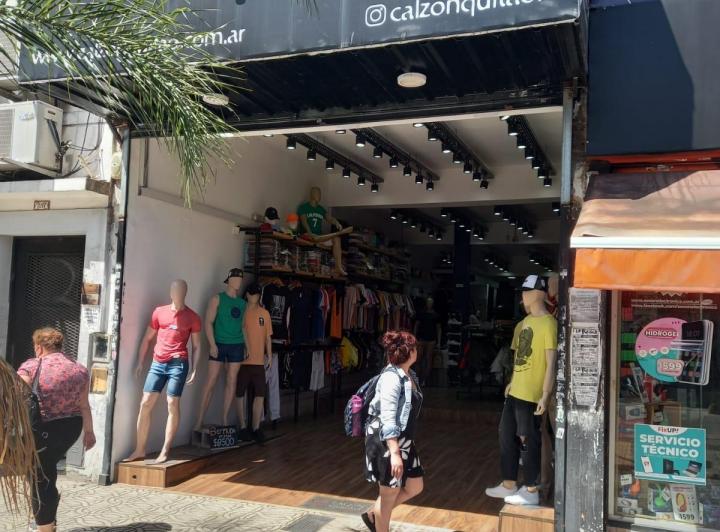 Local comercial · 82m²