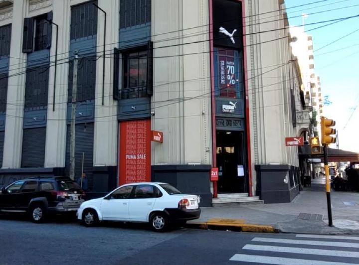 Local comercial · 1700m²