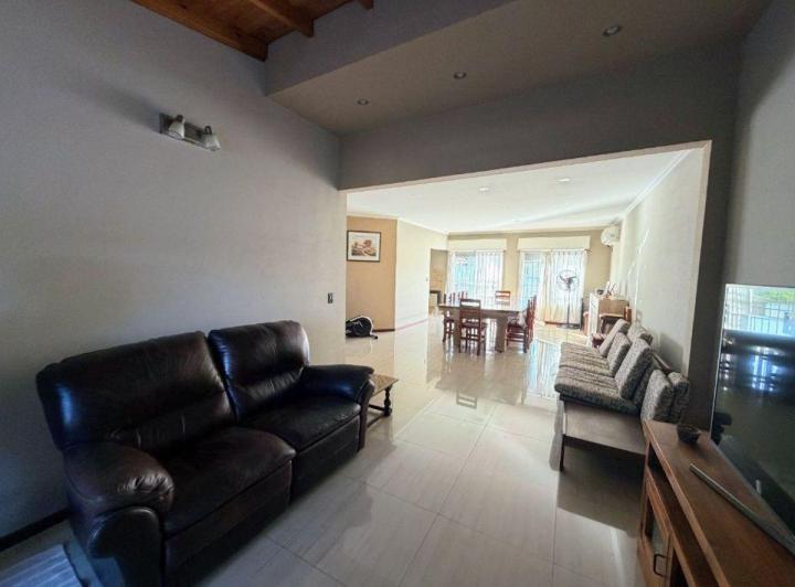 Local comercial · 431m² · 4 Ambientes · 1 Cochera
