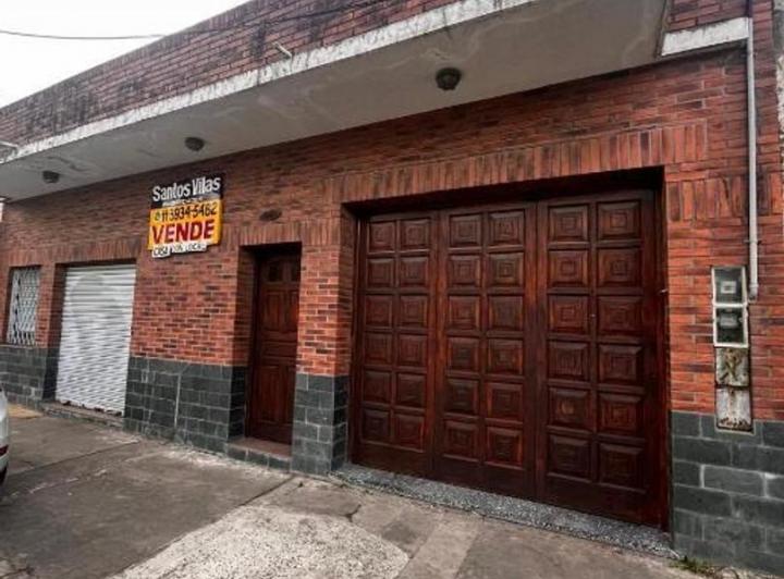 Local comercial · 180m² · 3 Ambientes · 1 Cochera