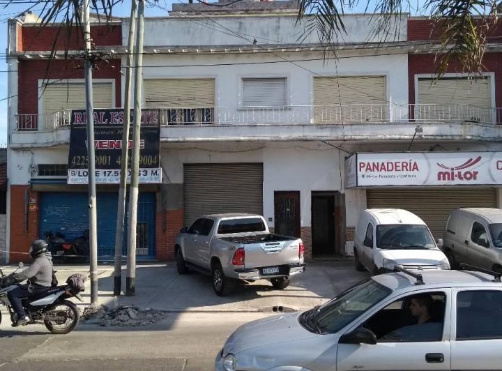 Local comercial · 650m² · 8 Dormitorios