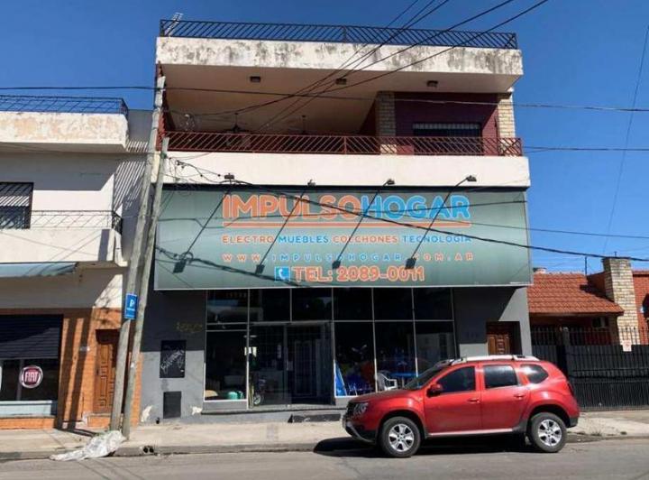 Local comercial · 830m² · 4 Ambientes