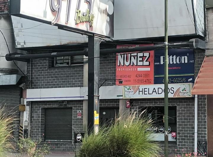Local comercial · 765m² · 3 Ambientes