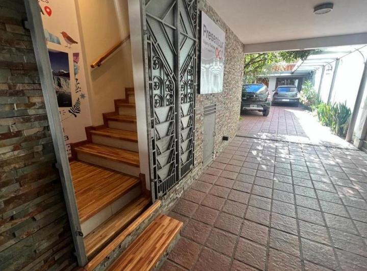 Local comercial · 500m² · 10 Ambientes · 3 Cocheras
