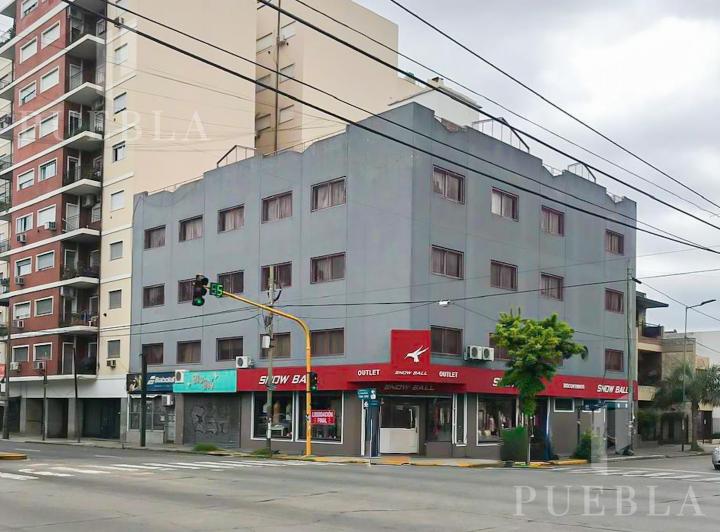 Local comercial · 1600m² · 1 Cochera