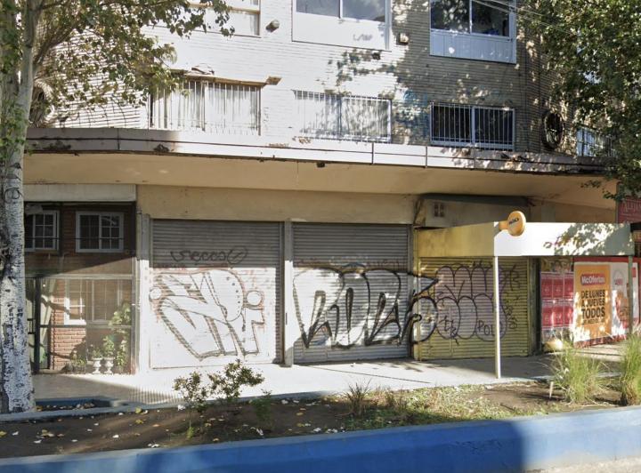 Local comercial · 140m²