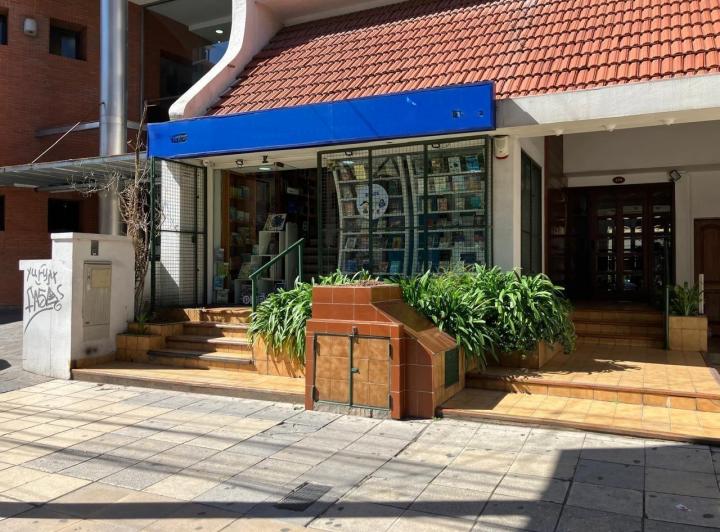 Local comercial · 150m² · 2 Ambientes · 2 Cocheras