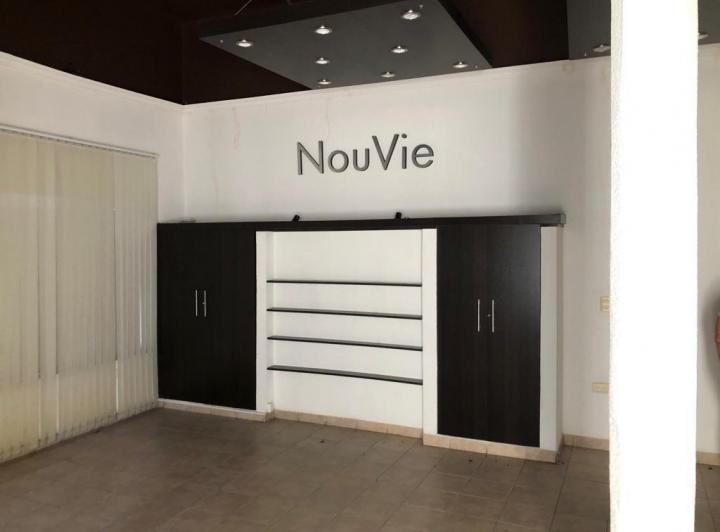 Local comercial · 203m²