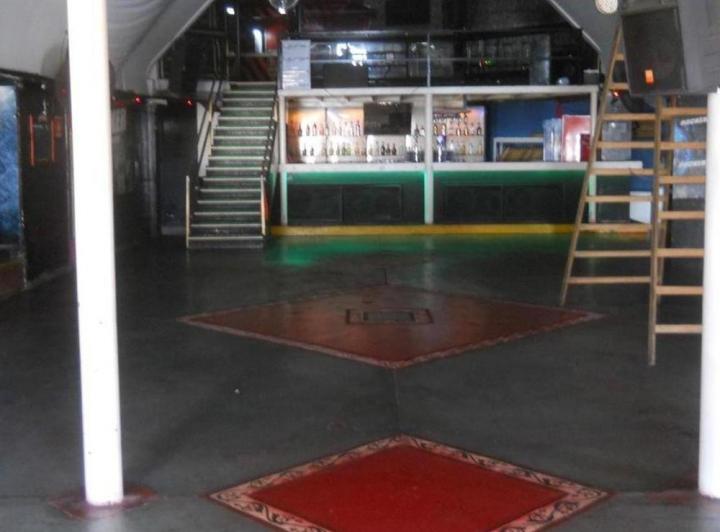 Local comercial · 395ha