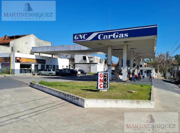 Local comercial · 610m² · 5 Cocheras
