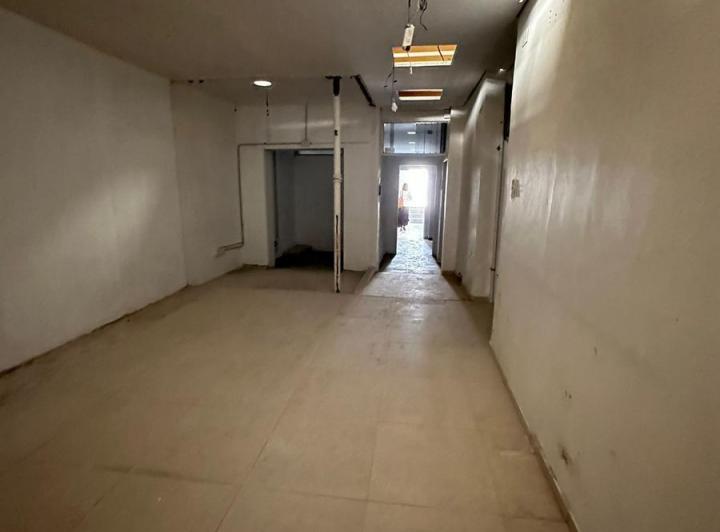 Local comercial · 323m² · 8 Ambientes