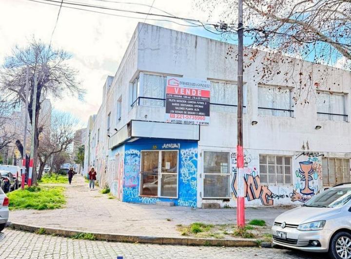 Local comercial · 1544m² · 1 Ambiente · 7 Cocheras