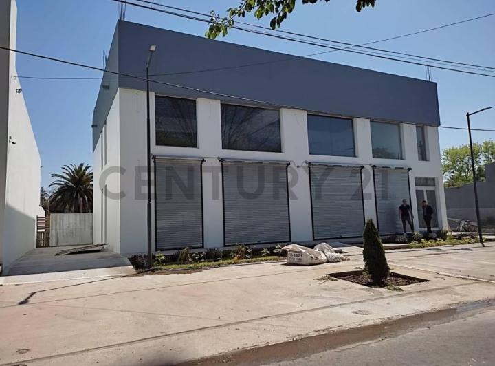 Local comercial · 351m²