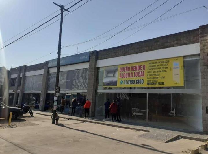 Local comercial · 200m² · 2 Ambientes