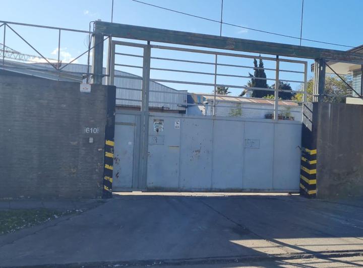 Local comercial · 900m² · 4 Ambientes