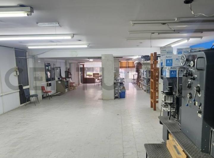 Local comercial · 446m² · 5 Ambientes