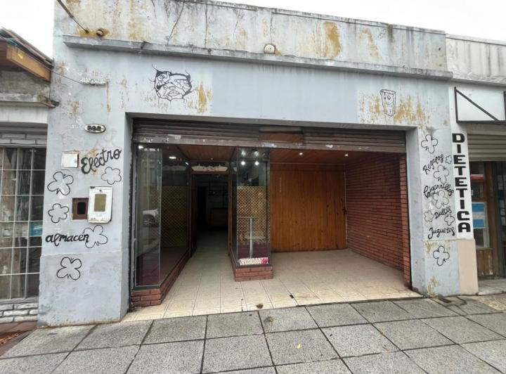 Local comercial · 77m²