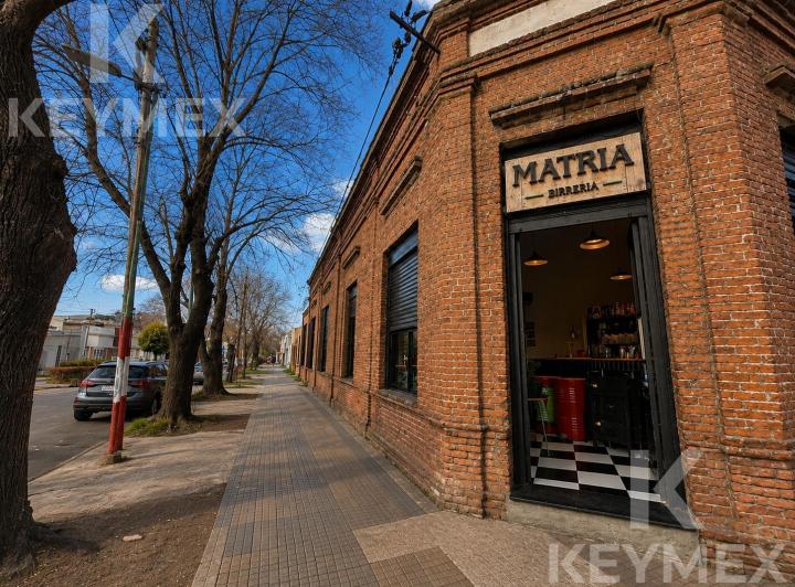 Local comercial · 67m² · 2 Ambientes · 2 Cocheras