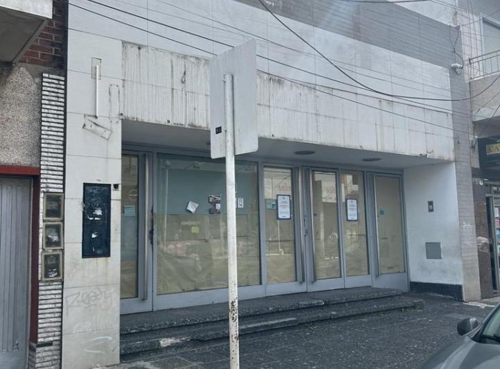 Local comercial · 290m²