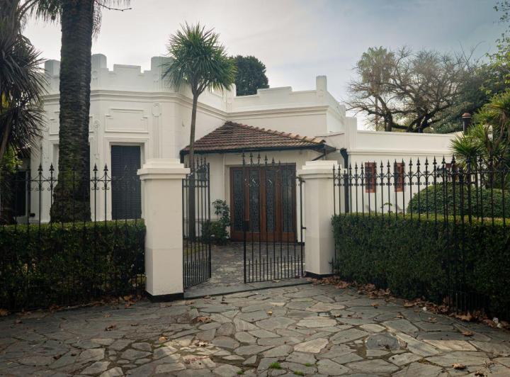 Local comercial · 10m² · 3 Ambientes · 4 Cocheras