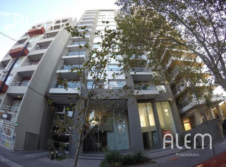 Local comercial · 220m²