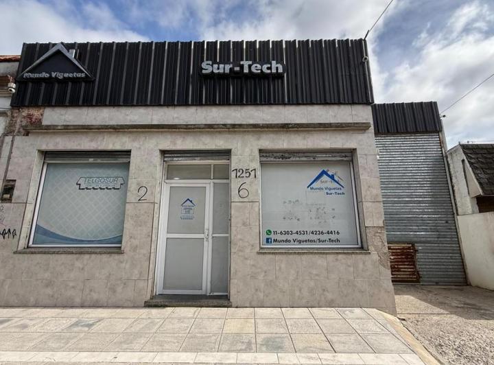 Local comercial · 80m² · 3 Cocheras