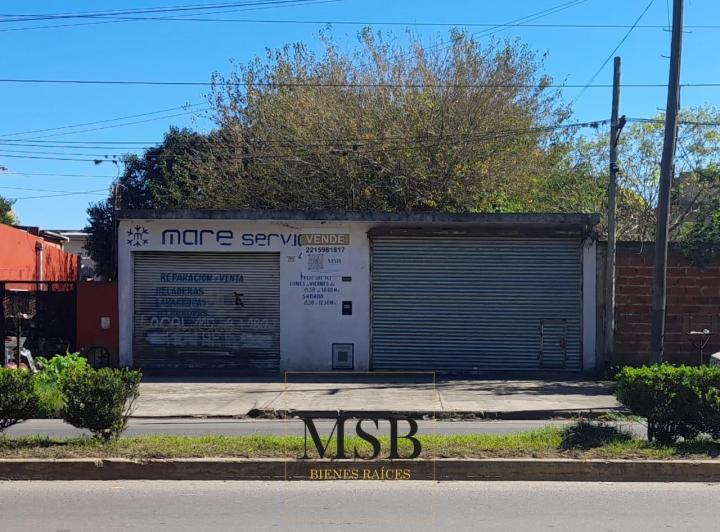 Local comercial · 111m²
