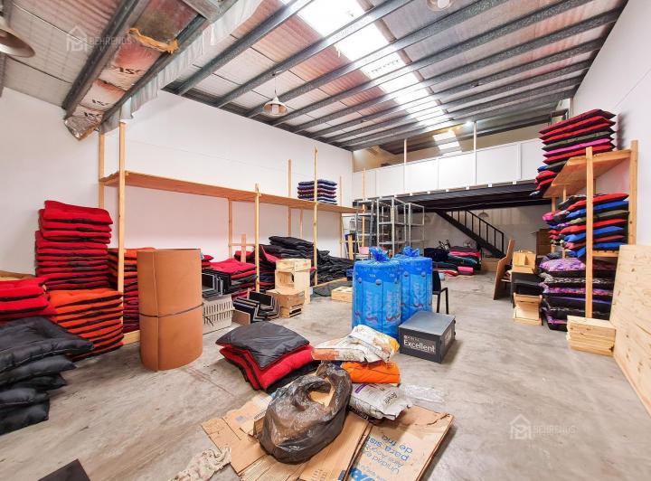 Local comercial · 160m² · 2 Ambientes