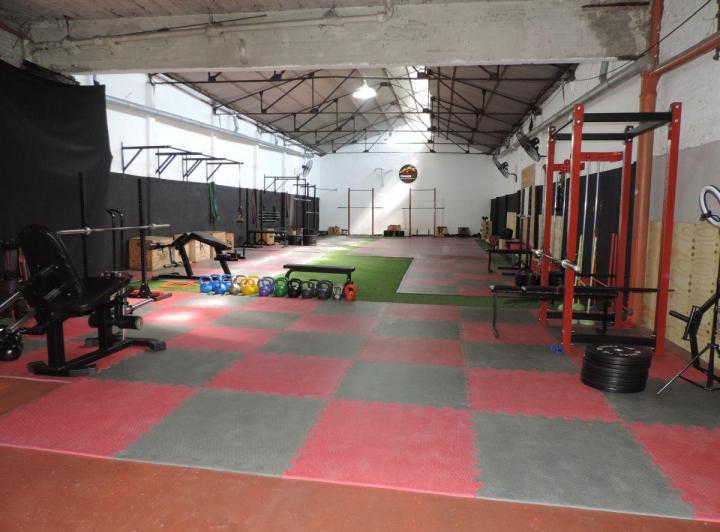 Local comercial · 362m² · 4 Ambientes · 16 Cocheras