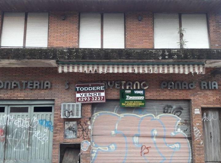 Local comercial · 1m² · 4 Ambientes · 1 Cochera
