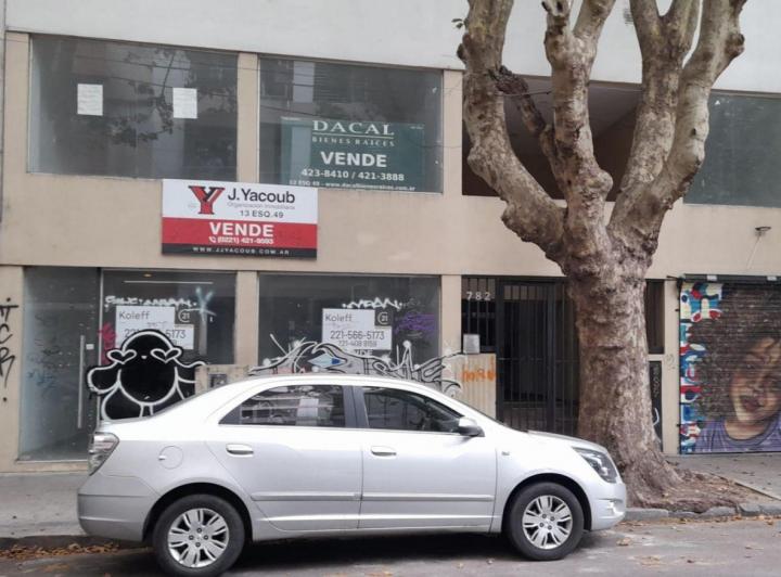 Local comercial · 160m²