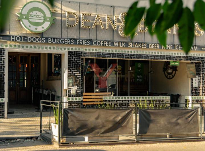 Local comercial · 343m²