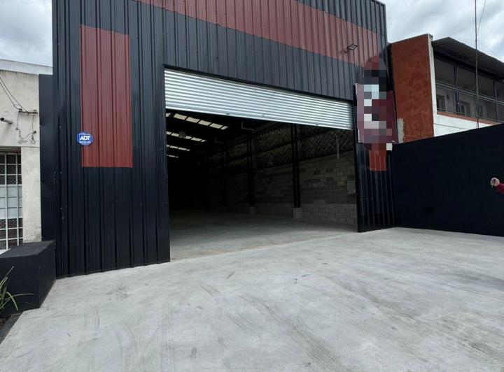 Local comercial · 360m²