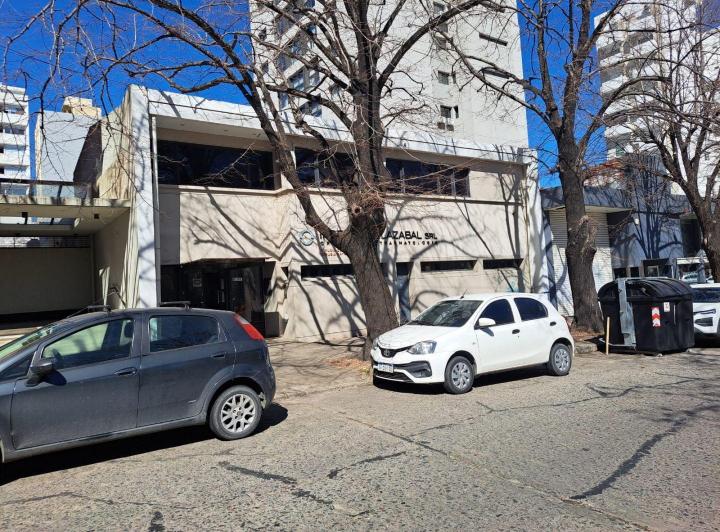 Local comercial · 300m² · 14 Ambientes