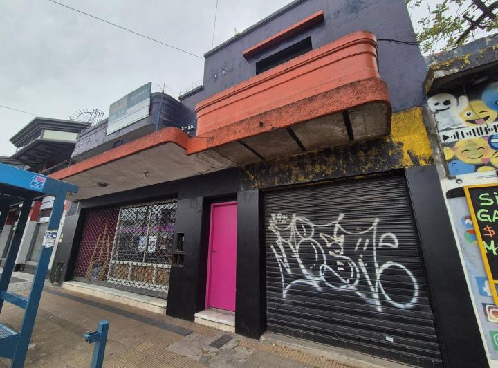 Local comercial · 242m² · 6 Ambientes