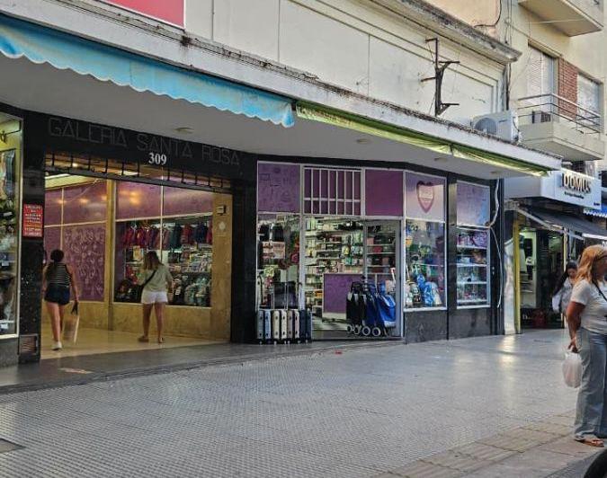 Local comercial · 83m²