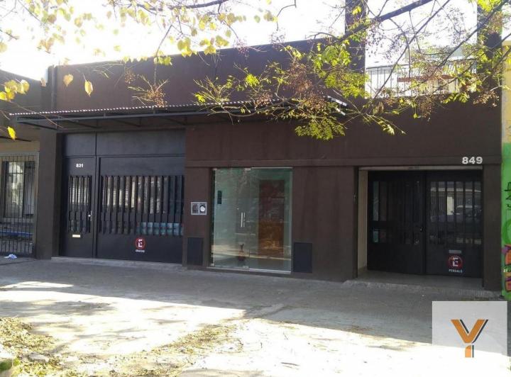 Local comercial · 290m² · 8 Ambientes · 1 Cochera
