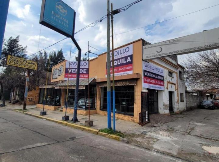 Local comercial · 240m² · 1 Ambiente