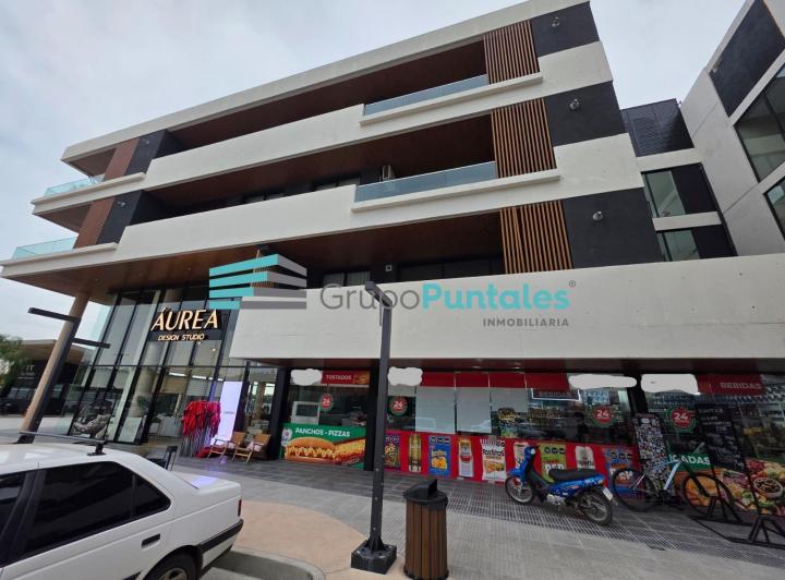 Local comercial · 105m²