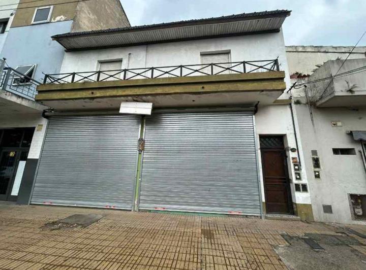 Local comercial · 180m² · 2 Ambientes