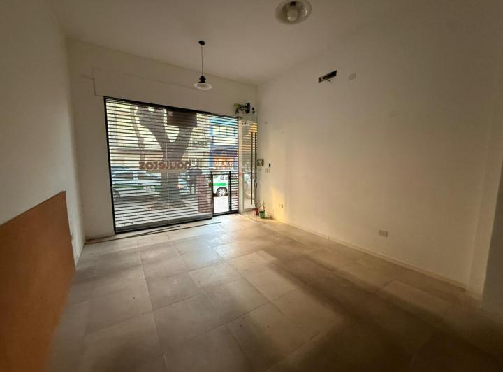 Local comercial · 75m²