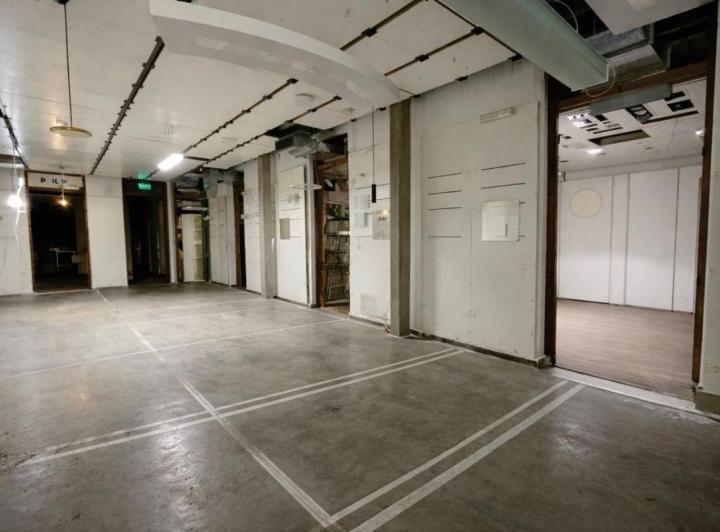 Local comercial · 660m² · 12 Ambientes · 5 Cocheras