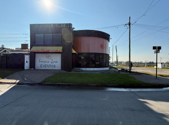 Local comercial · 220m² · 5 Ambientes