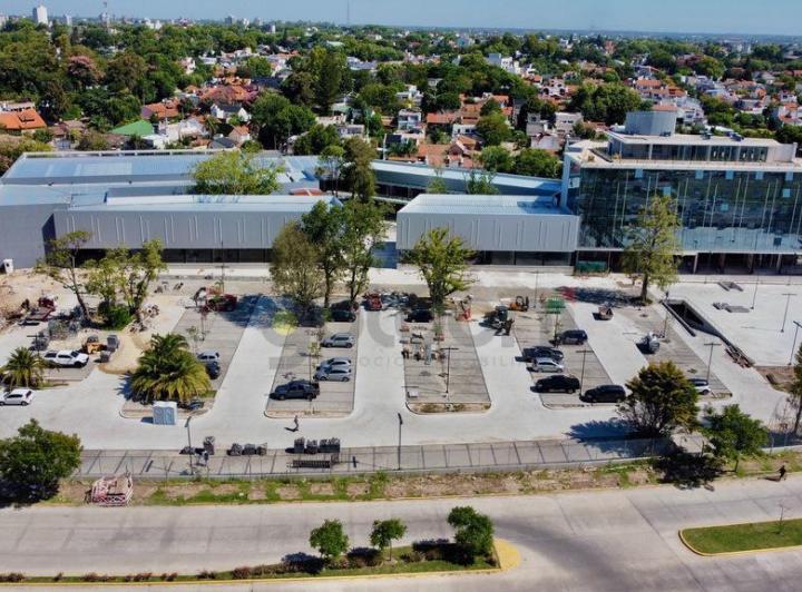 Oficina comercial · 83m² · 1 Cochera