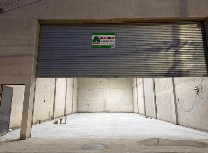 Bodega-Galpón · 200m²