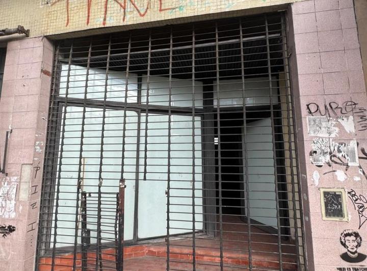 Local comercial · 61m²